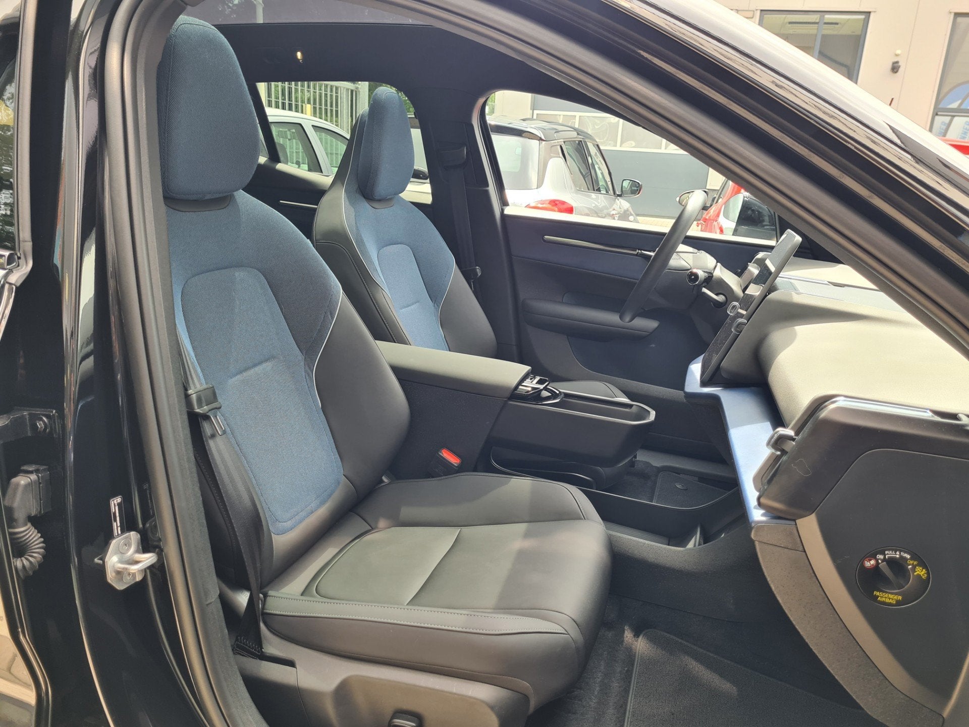 Volvo EX30 Single Motor Extended Range Ultra 69 kWh|Harman/K, Auto's, Dealer onderhouden, Achterwielaandrijving, Gebruikt, EX30