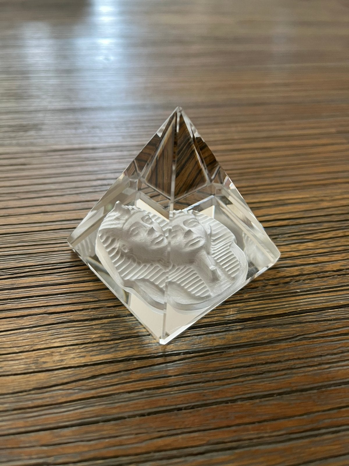 Swarovski pyramide press papier, Verzenden, Zo goed als nieuw, Figuurtje