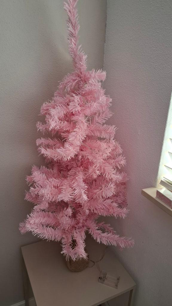 Roze kerstboom, Ophalen