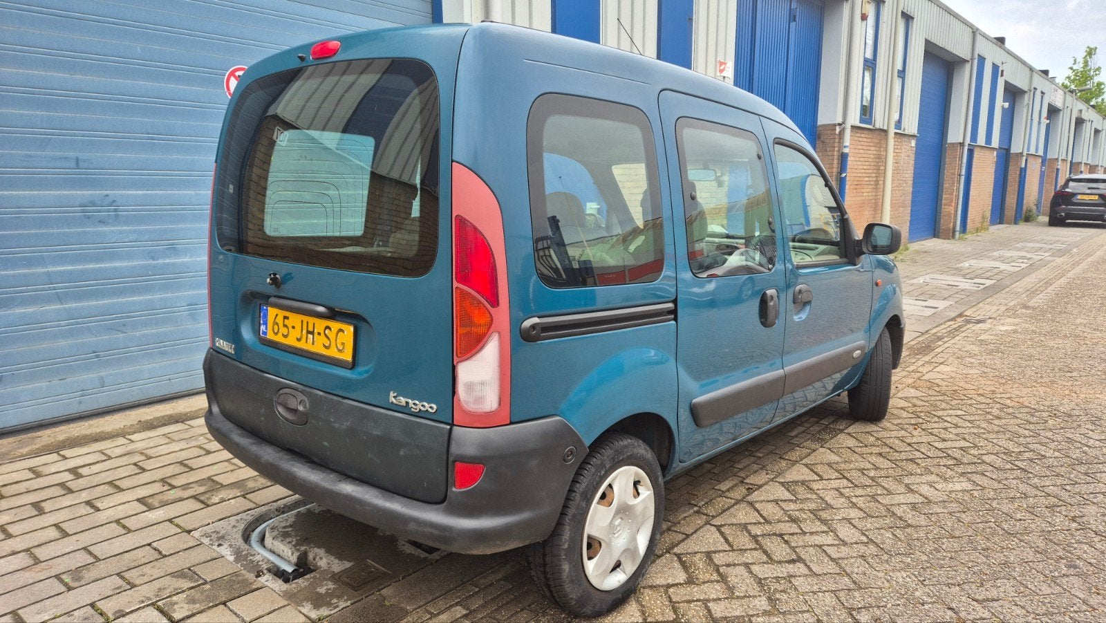 Renault Kangoo 1.6 2002 nieuwe apk, Auto's, Renault, Particulier, Kangoo, Benzine, D, MPV, Handgeschakeld, Origineel Nederlands