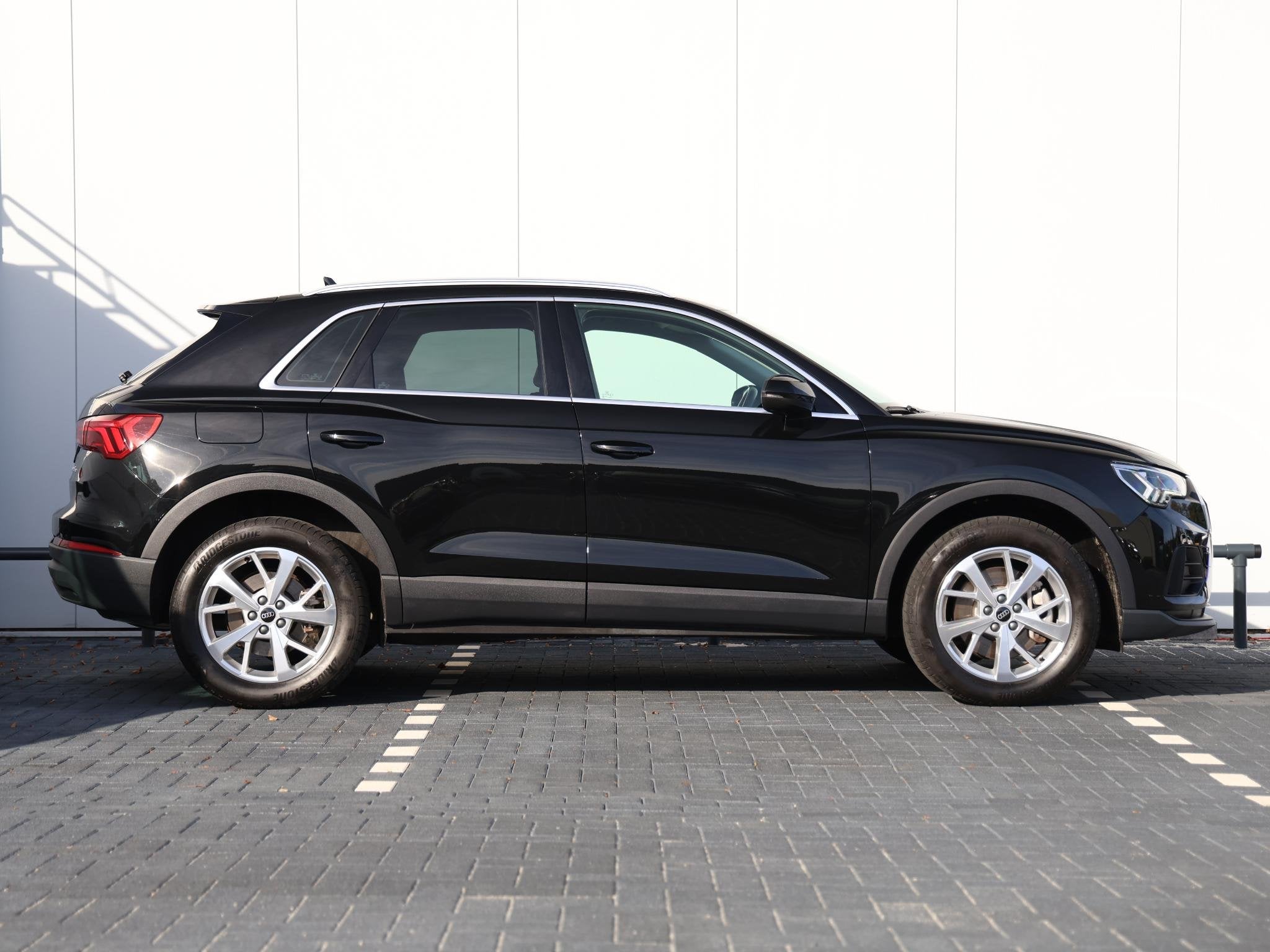 Audi Q3 45 TFSI e Advanced edition | Achteruitrijcamera | Na, Auto's, Stof, Gebruikt, Euro 6, Zwart