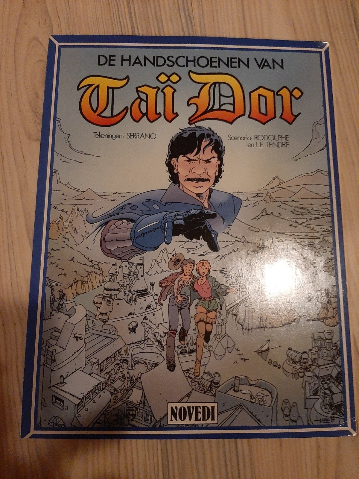 De Handschoenen van Taï-Dor - Stripboek, Ophalen of Verzenden