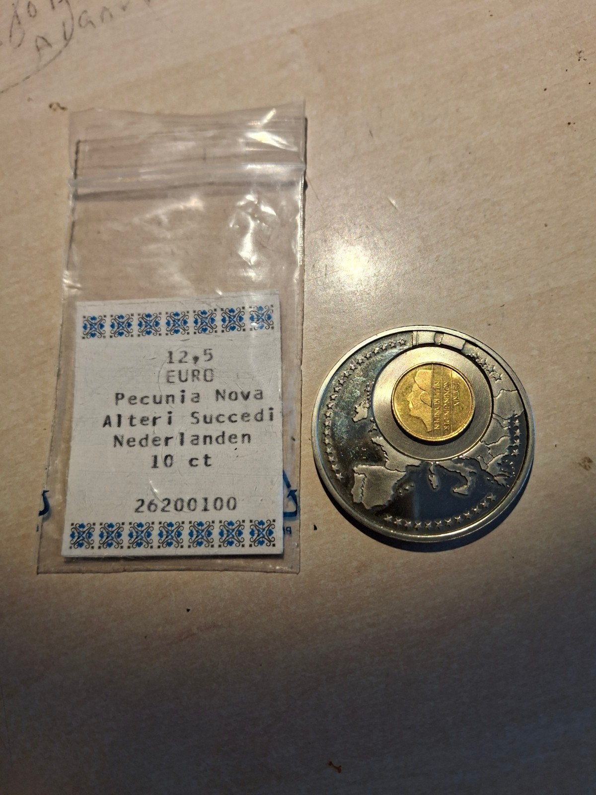 wie spaart dit, Ophalen of Verzenden, Overige landen, 2 euro