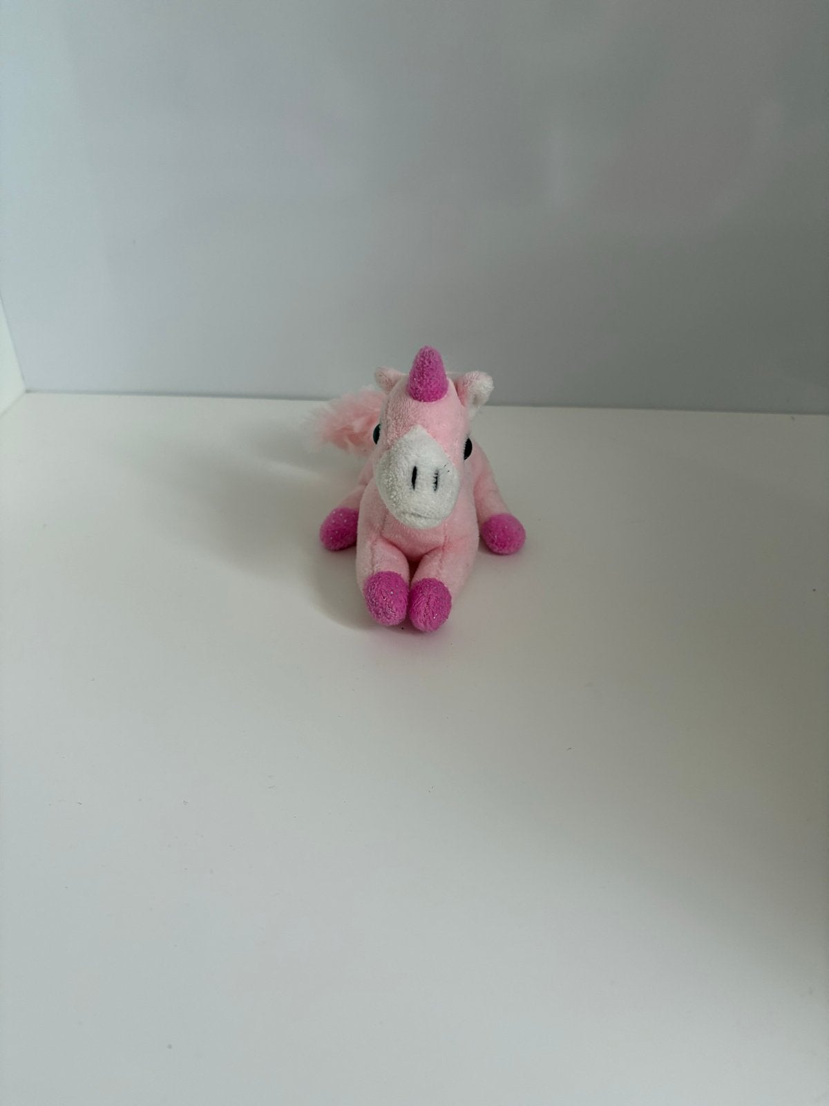 Schattige roze baby eenhoorn knuffel - Zoekt nieuw baasje!, Kinderen en Baby's, Speelgoed | Knuffels en Pluche, Overige karakters