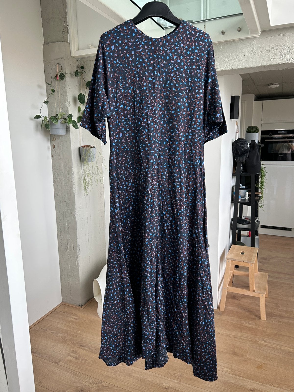 Beautiful new COS viscose dress, Blauw, Nieuw, Ophalen of Verzenden, Maat 36 (S)