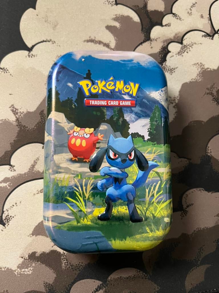 Pokemon Ascended Heroes - LEGE Tin, Hobby en Vrije tijd, Verzamelkaartspellen | Pokémon, Ophalen of Verzenden, Zo goed als nieuw
