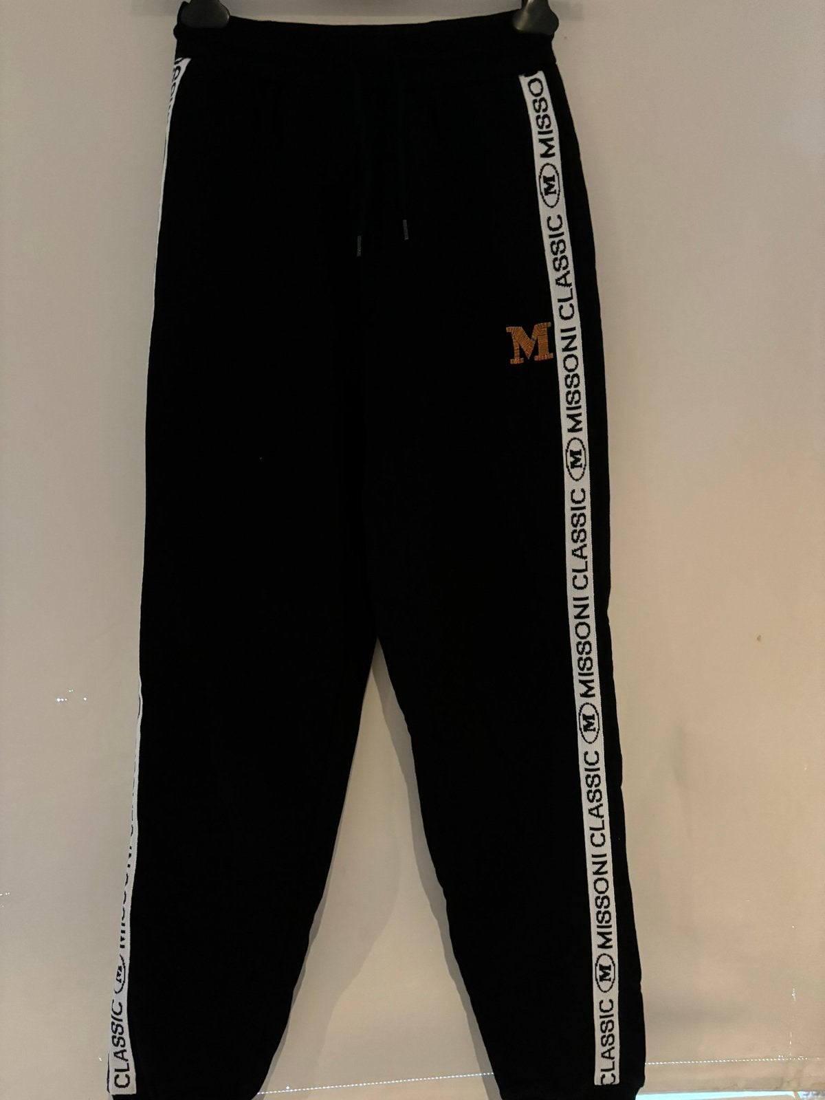 M missoni broek met logo rand maat s, Kleding | Dames, ., Zwart, Ophalen of Verzenden, Zo goed als nieuw