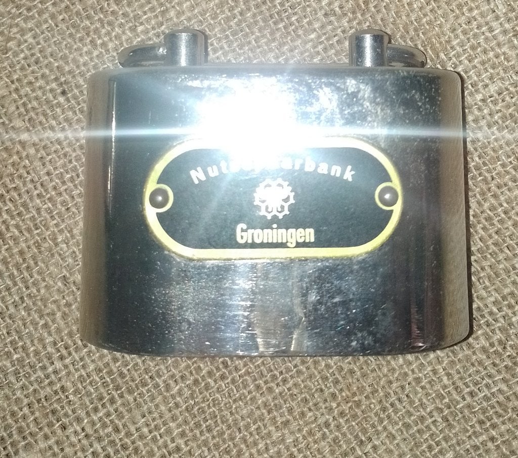 Spaarpot Nutsspaarbank Groningen., Verzamelen, Spaarpotten, Ophalen of Verzenden, Gebruikt, Metaal of Blik, Overige thema's