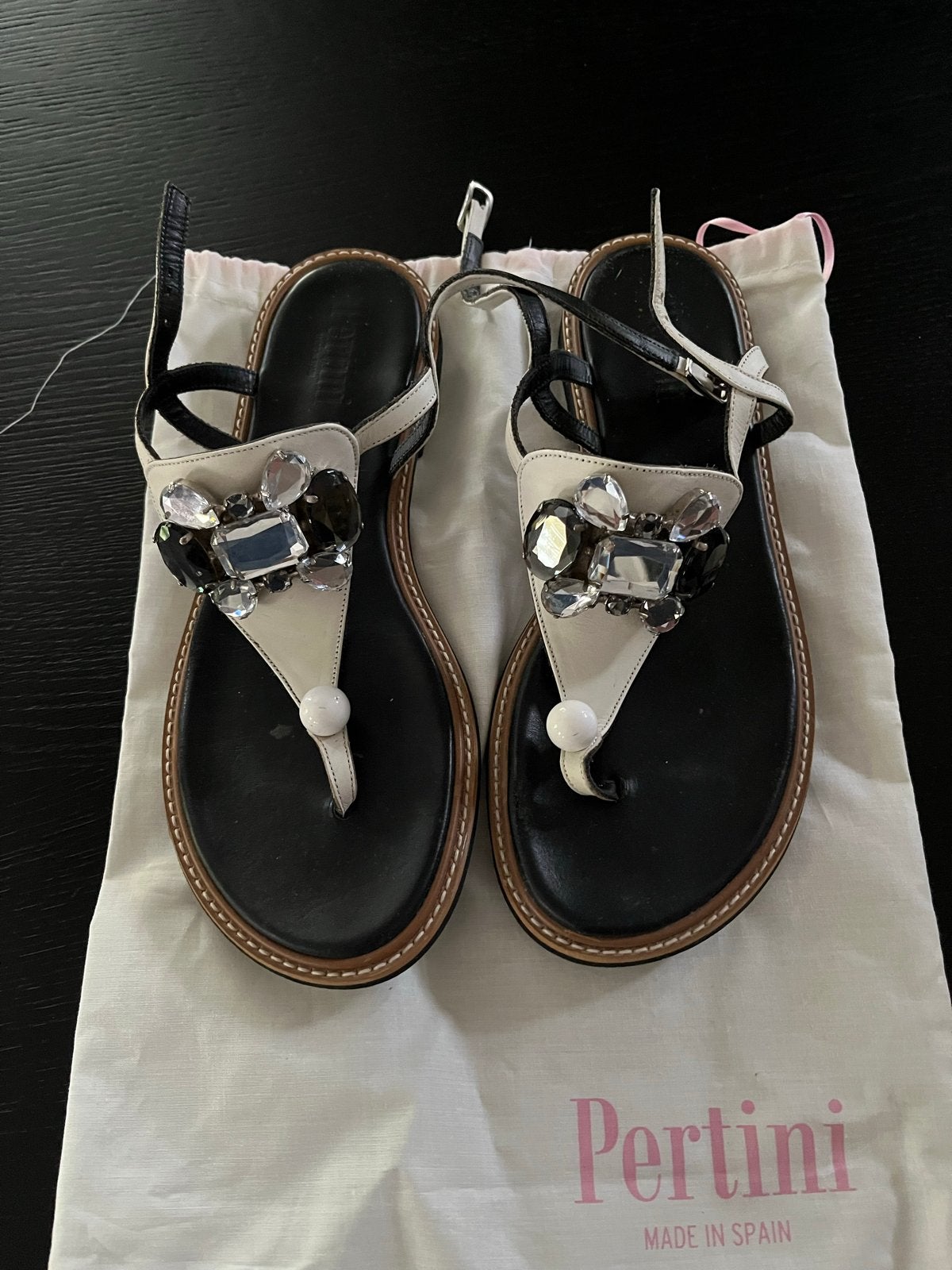 Pertini sandalen met steentjes - Maat 36, Kleding | Dames, Schoenen, Zwart, Gedragen, Sandalen of Muiltjes, Ophalen of Verzenden