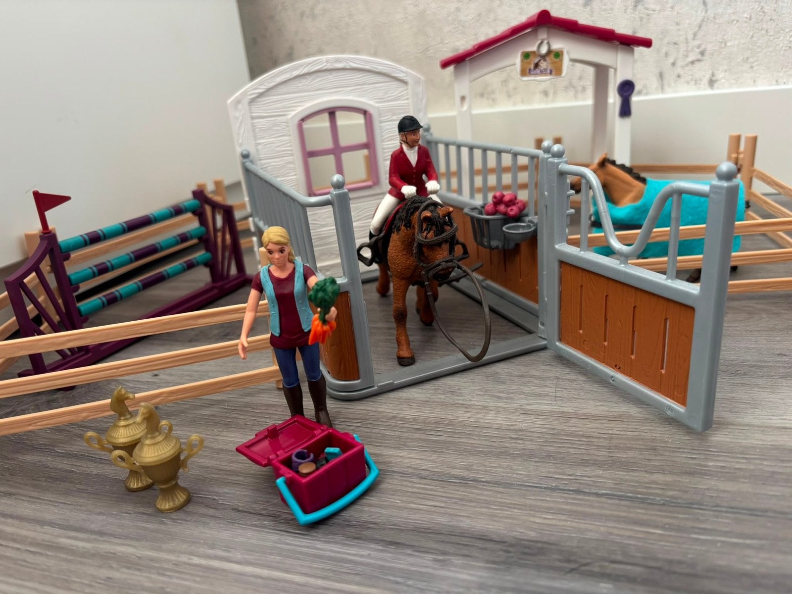 Schleich Stal met hindernis, Ophalen of Verzenden, Zo goed als nieuw, Jongen of Meisje
