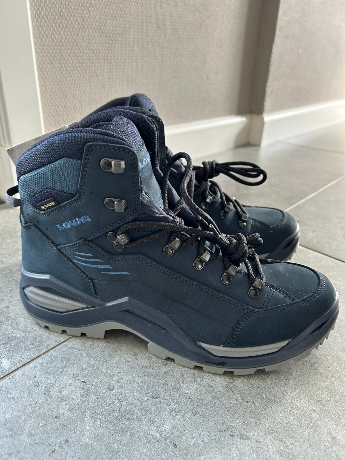 Wandelschoenen (nieuw!) Lowa maat 43,5, Ophalen, Zo goed als nieuw, Zwart, Wandelschoenen of Bergschoenen