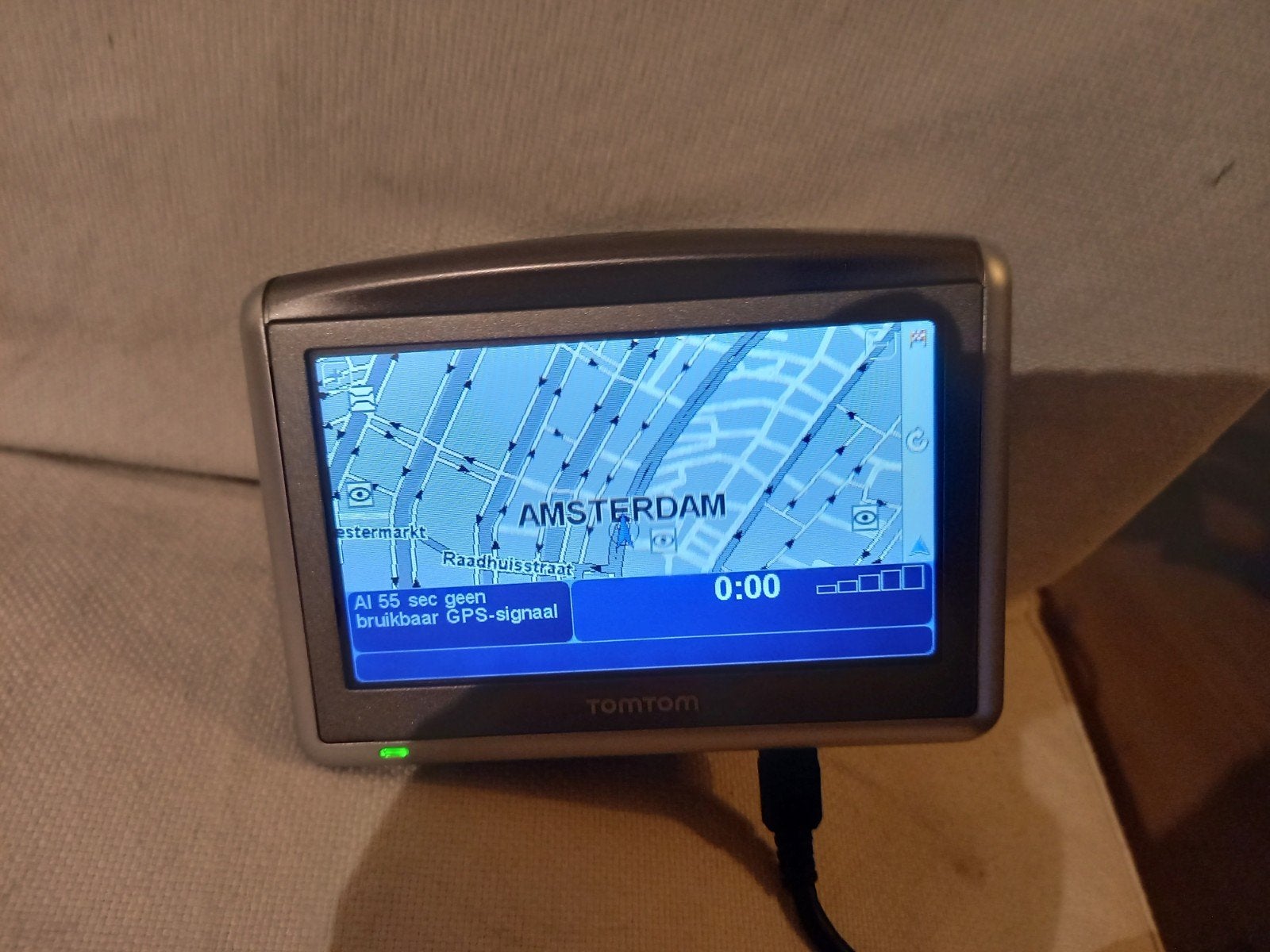TomTom ONE XL Navigatiesysteem met hoes en accessoires, Ophalen of Verzenden