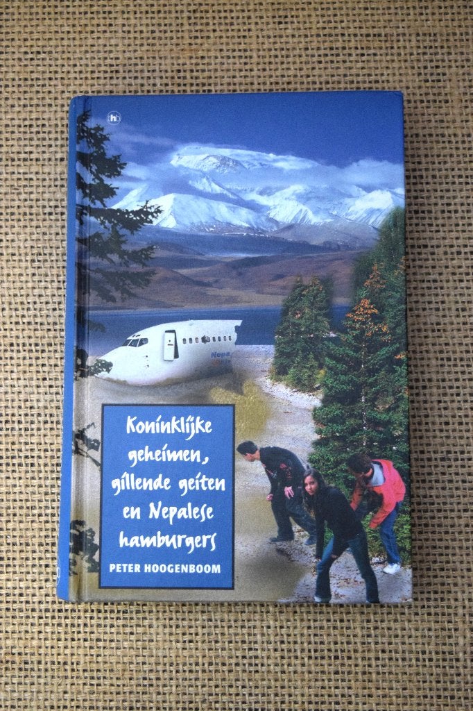 Koninklijke Geheimen, Gillende Geiten En Nepalese Hamburgers, Boeken, Gelezen, Ophalen of Verzenden, Fictie, Peter Hoogenboom