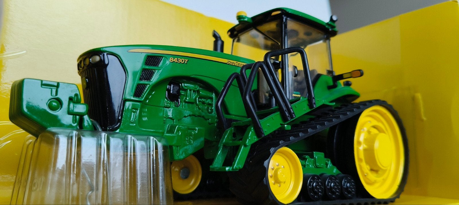John Deere 8430T (ERTL/Britains) 1:32, Ophalen of Verzenden, Nieuw, Tractor of Landbouw, ERTL