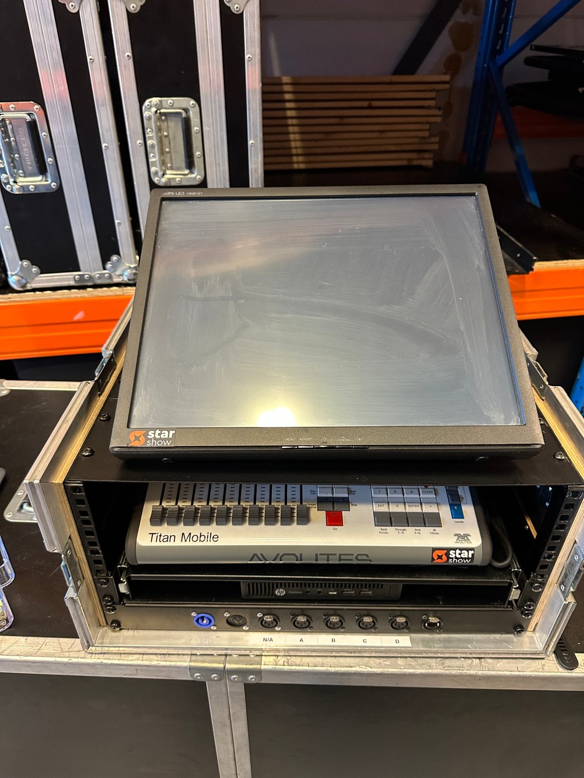 Avolites Titan Mobile met PC, touch monitor en flightcase, AVOLITES, Gebruikt, Info@fairlight.nl, Overige typen