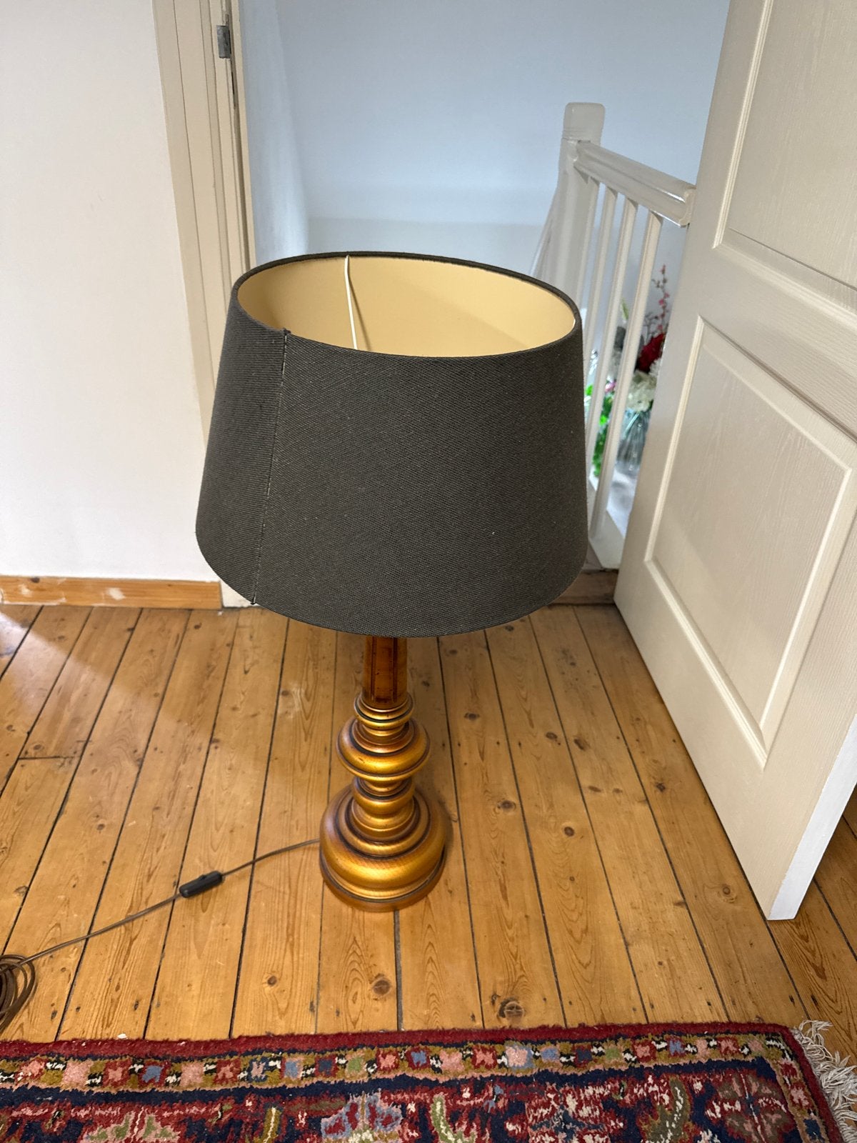 Klassieke houten tafellamp met donkere kap, Ophalen, Gebruikt, Hout, Minder dan 100 cm
