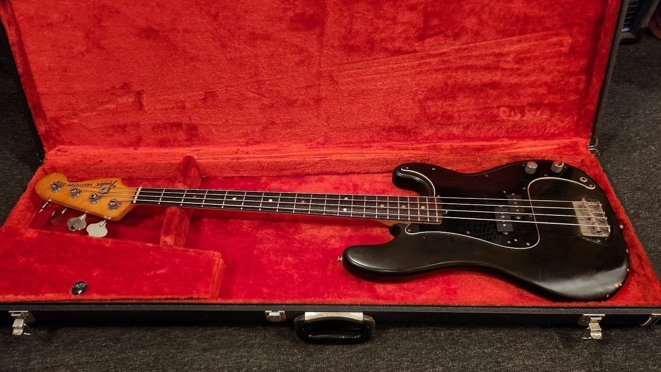Fender '78 Precision, '73 Jazz,  '92 Rickenbacker '87Stingra
