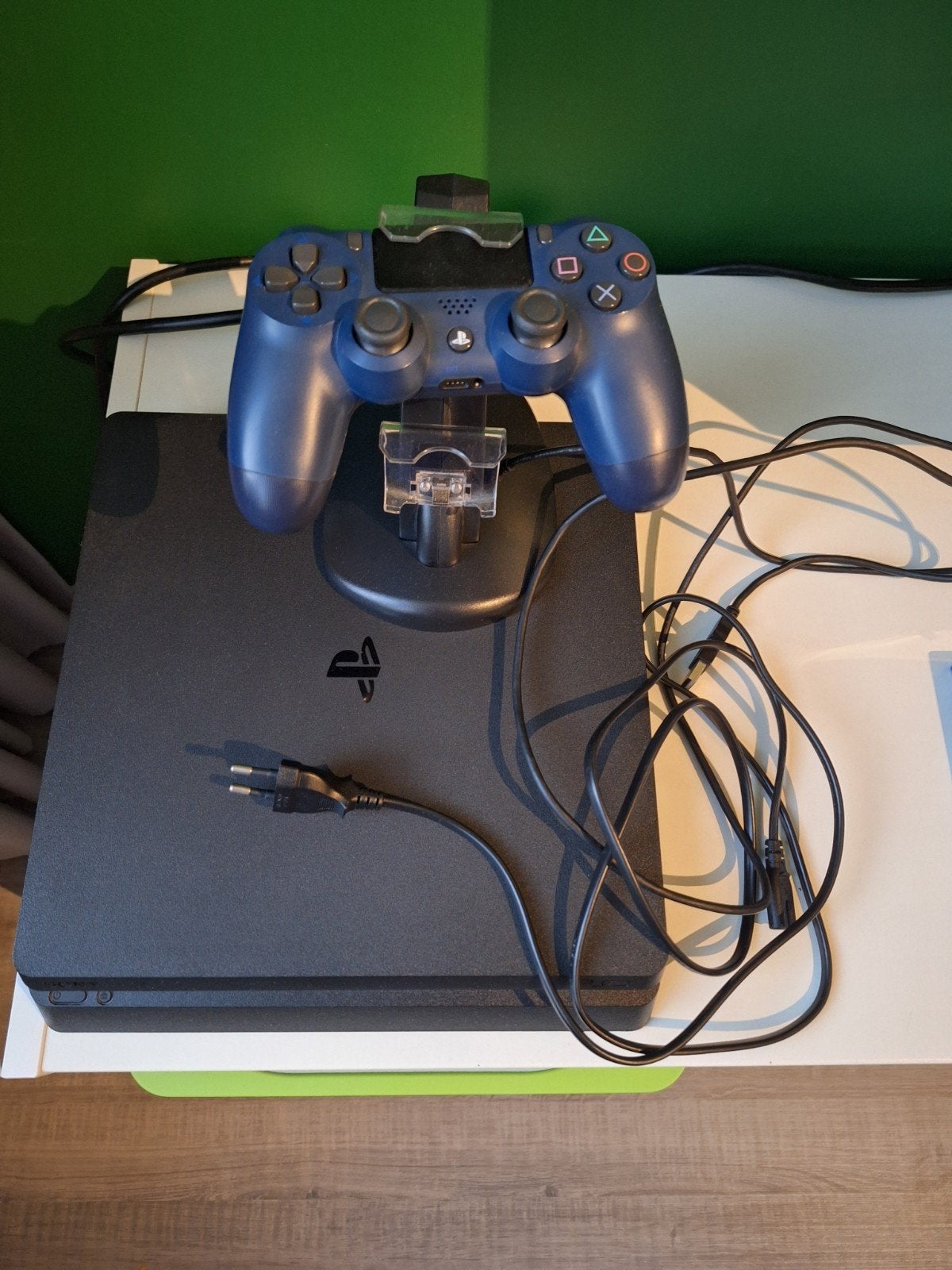 PlayStation 4 Slim met controller, Spelcomputers en Games, Spelcomputers | Sony PlayStation 4, Zo goed als nieuw, Slim, 1 TB, Met 1 controller