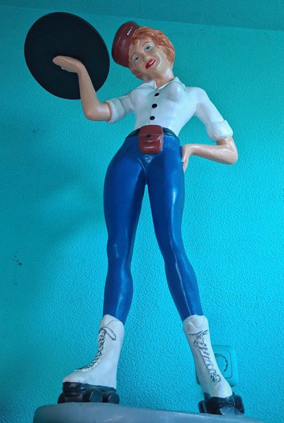 American Diner - Serveerster Pin Up Beeld | Retro | GEBROKEN, Ophalen, Blauw, 50 - 100 cm, Overige materialen