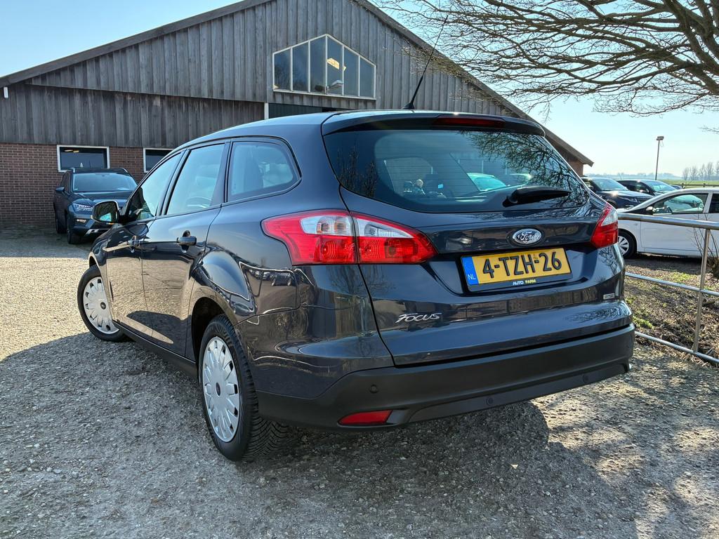 Ford Focus Wagon 1.6 TDCI Lease Trend | Cruise + Airco + Nav, Euro 5, Stof, Gebruikt, Zwart