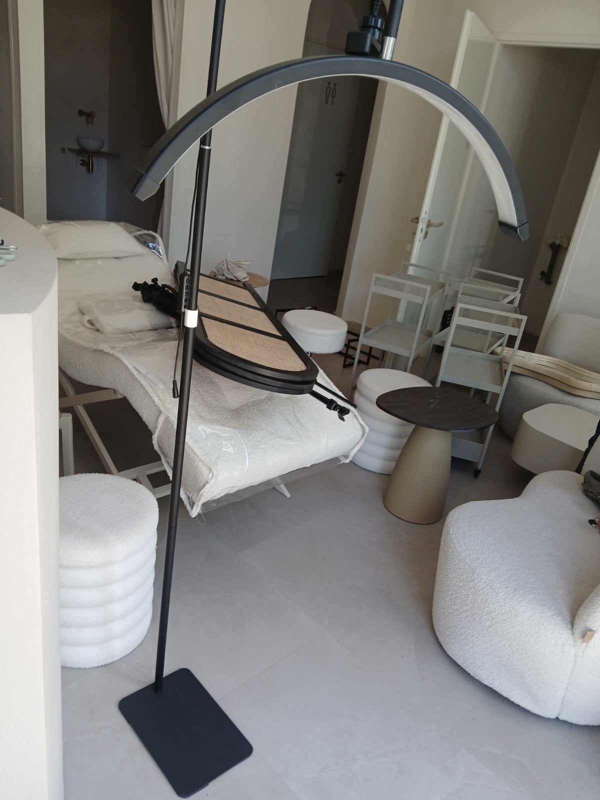 Professionele LED Booglamp, Huis en Inrichting, Lampen | Vloerlampen, Ophalen, Zo goed als nieuw, Metaal, Modern, Professioneel