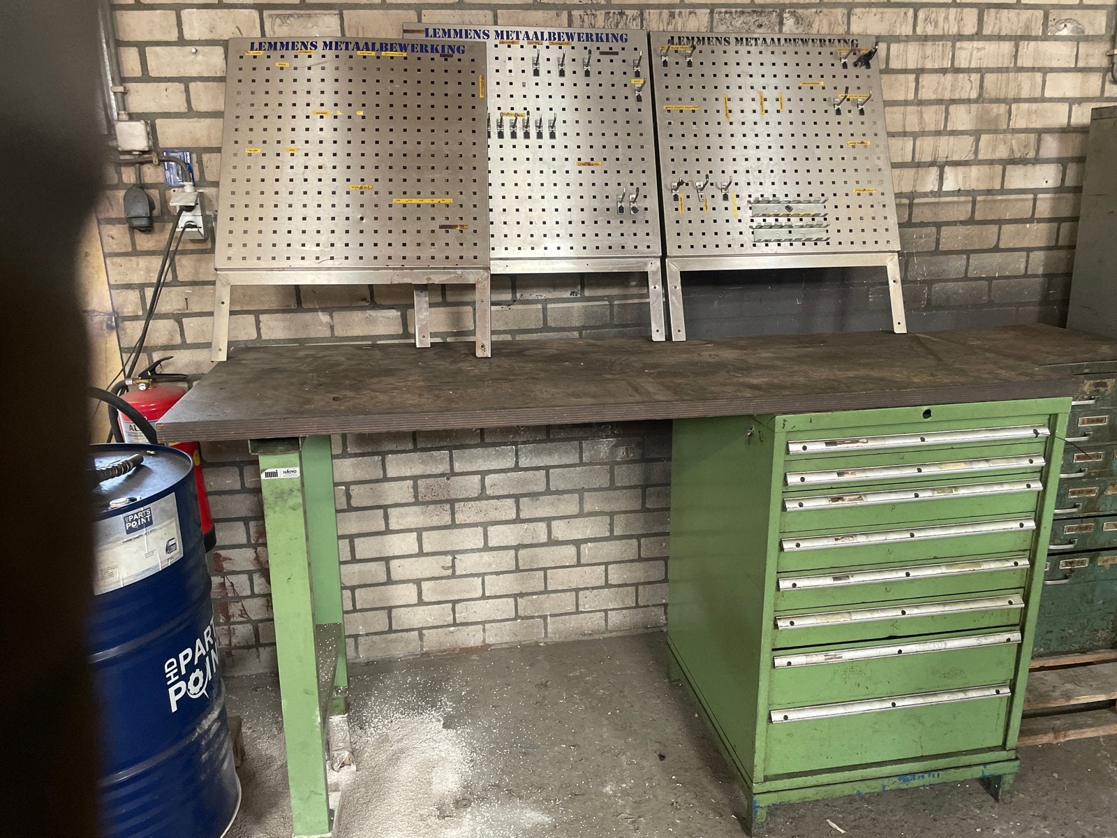 Werktafel met stalen frame, houten blad en 8 lades, Ophalen, Gebruikt