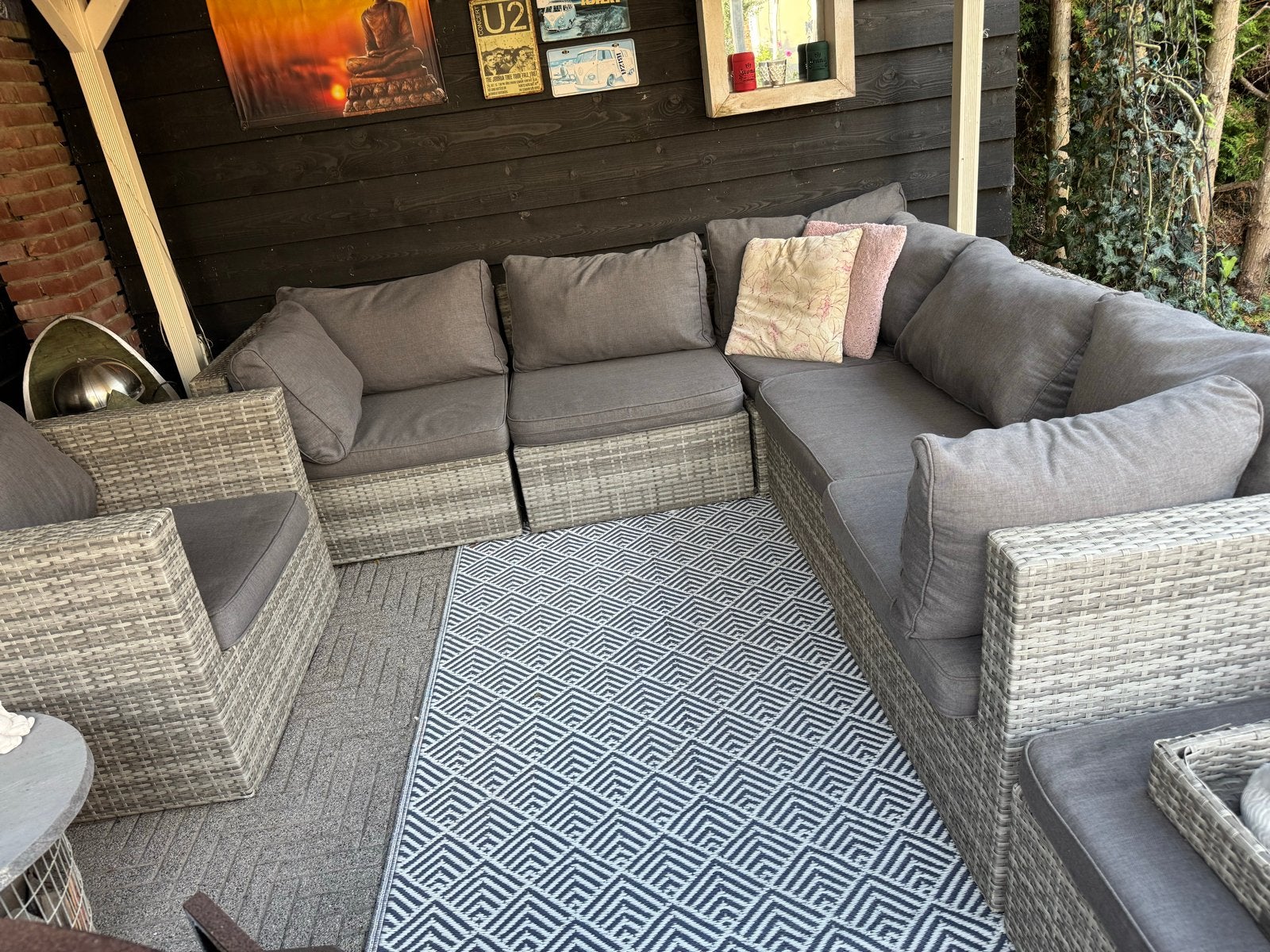 Loungebank en stoel - Wicker grijs met kussens, Ophalen, 5 zitplaatsen, Gebruikt, Loungeset