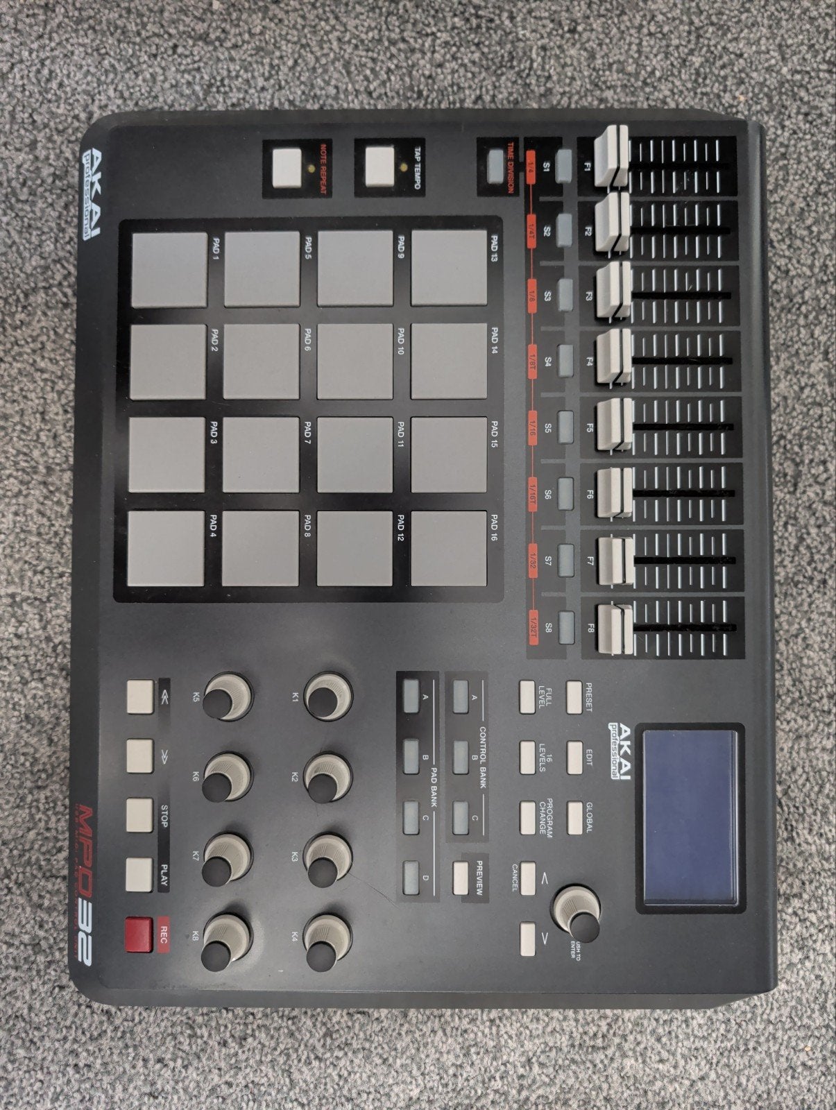 Akai MPD32 MIDI Pad Controller Drummachine, Ophalen, Gebruikt, Overige merken