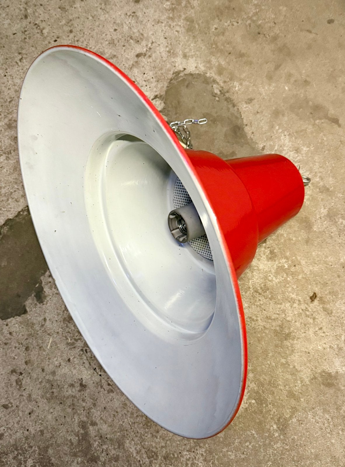 2 Rood/wit metalen hanglampen, Ophalen, Gebruikt, Metaal, Minder dan 50 cm