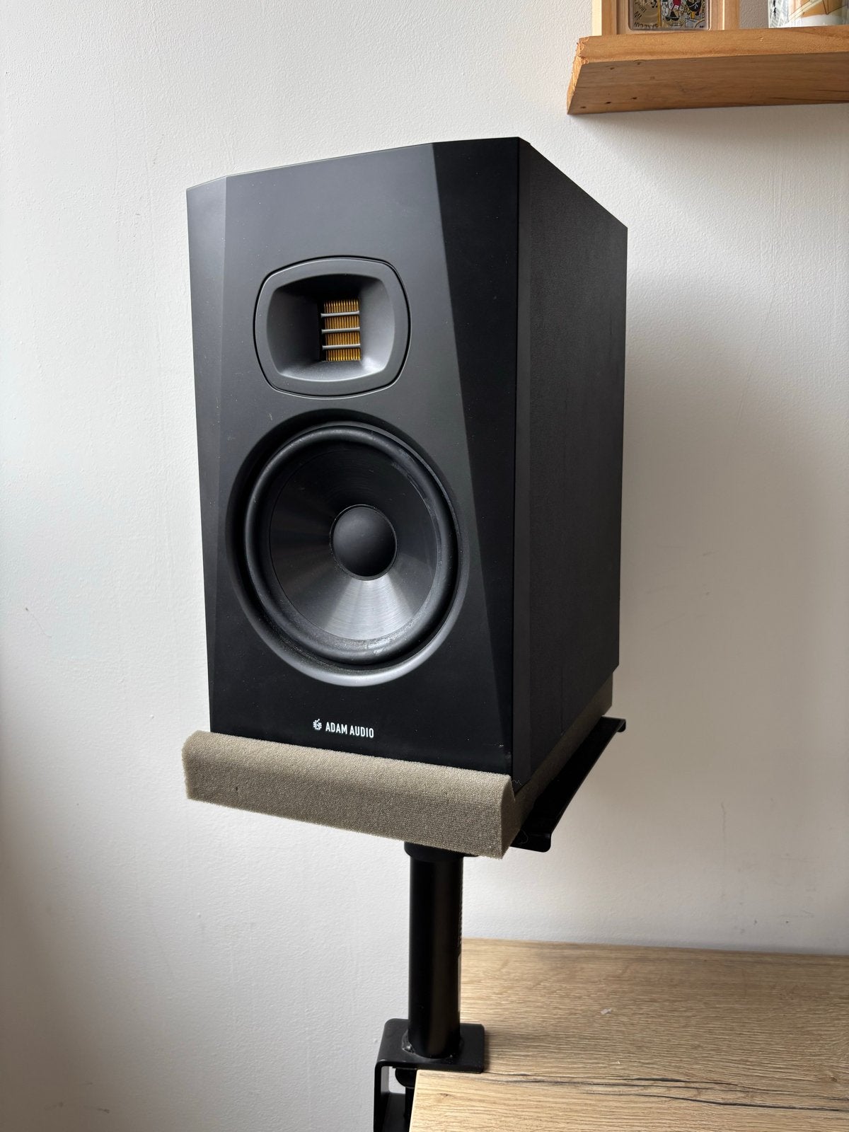 Adam Audio T7V Studiomonitoren (set van 2), Audio, Tv en Foto, Luidsprekers, Studiomonitor, Inclusief kabels, Zo goed als nieuw