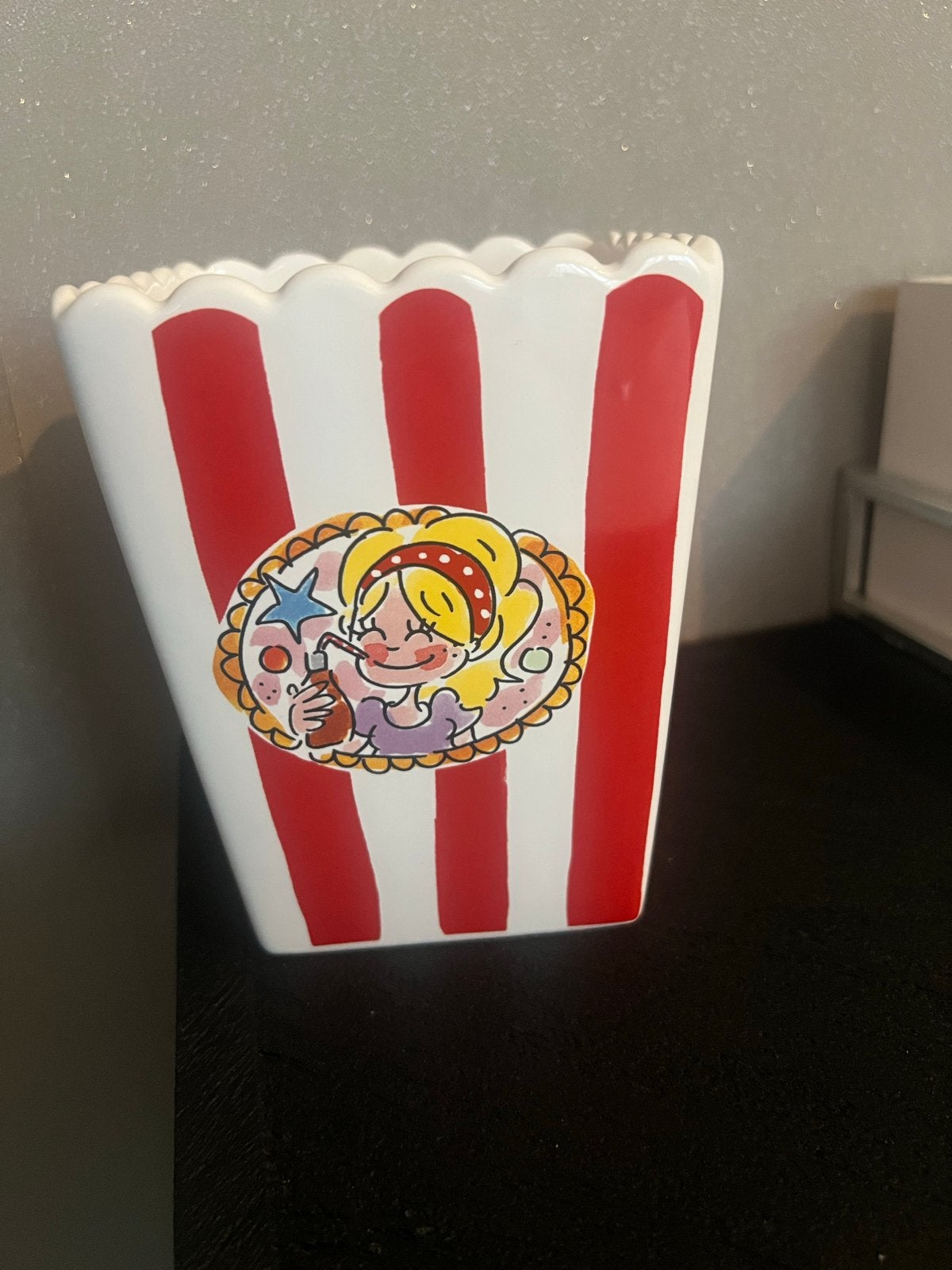 Blond Amsterdam Popcorn Bakje, Keramiek, Overige typen, Ophalen of Verzenden, Zo goed als nieuw