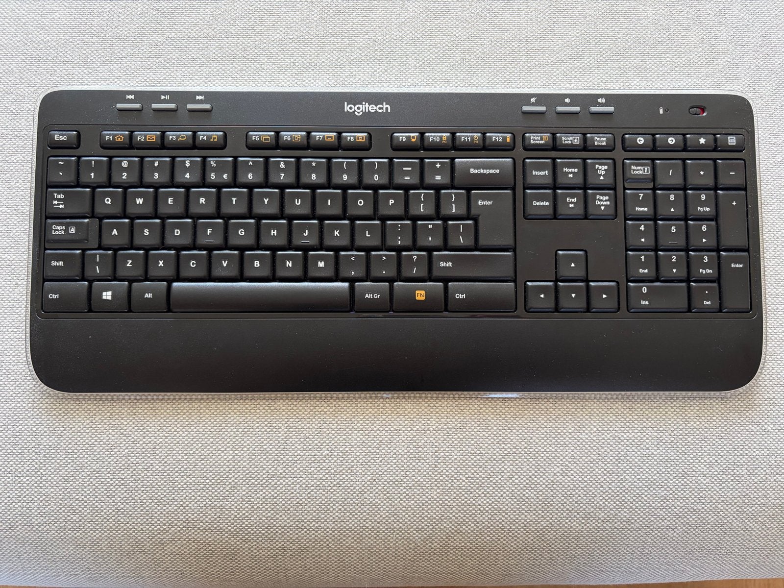 Logitech K520 Draadloos Toetsenbord - Qwerty, Computers en Software, Ophalen, Gebruikt, Draadloze ontvanger, Draadloos