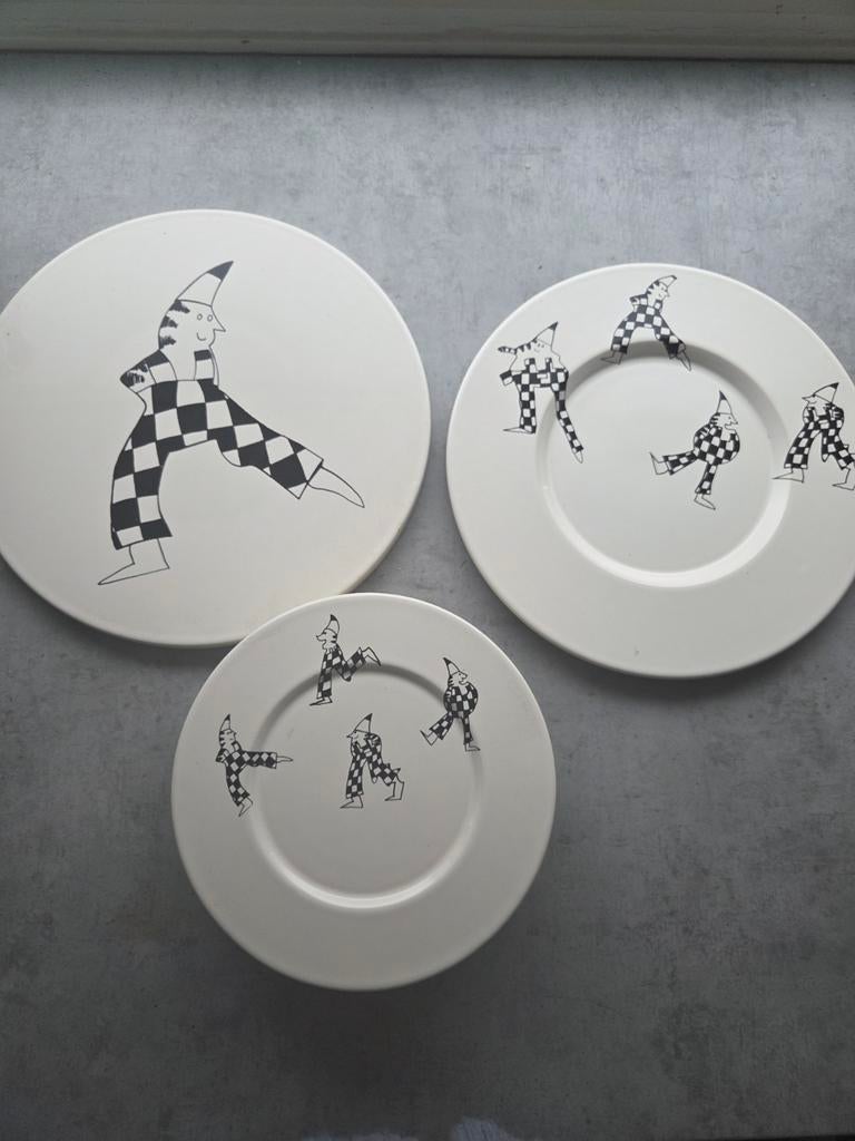 Gebaksstel LIMITED  EDITION , Ikea, Huis en Inrichting, Ophalen, Keramiek, Zo goed als nieuw, Bord(en)