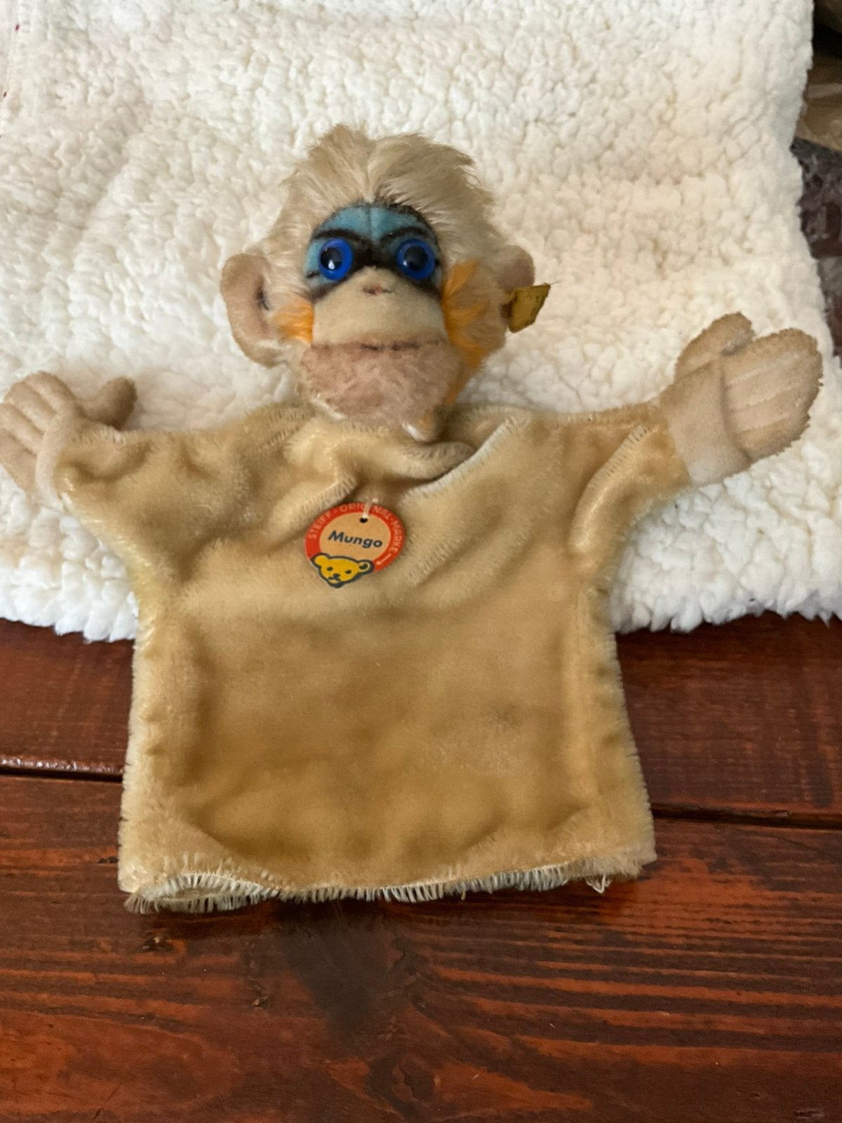 Antieke handpop van steiff Mungo met nippeltje onbespeeld, Ophalen of Verzenden