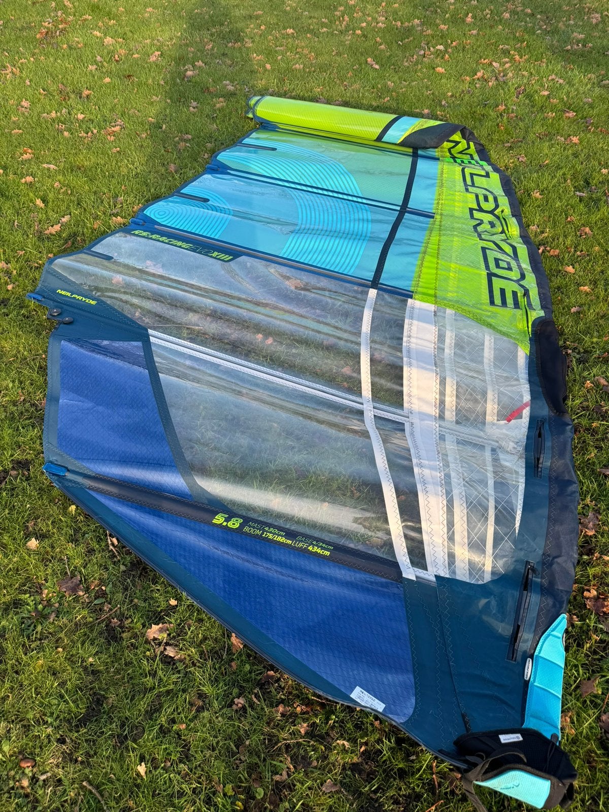 NeilPryde rs racing evo xIII 5.8, Watersport en Boten, Windsurfen, Ophalen, Zo goed als nieuw, Zeil