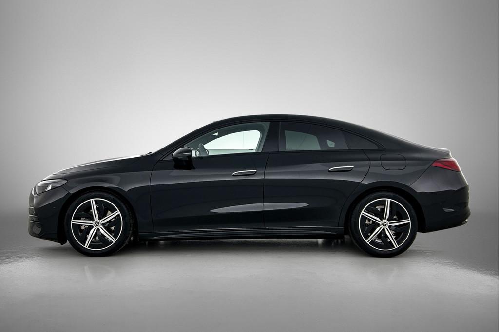 Mercedes-Benz CLA-Klasse 180 Business Solution AMG | Premium, Auto's, Mercedes-Benz, CLA, 136 pk, Zwart, 4 cilinders