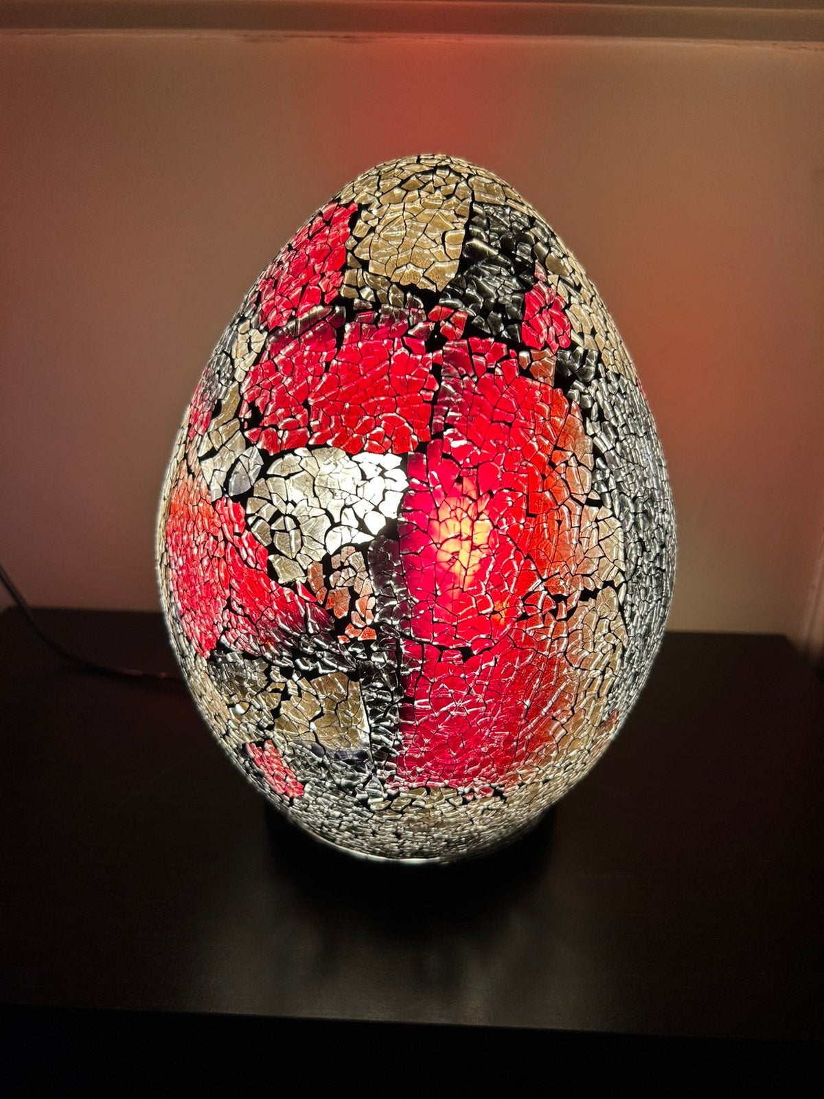 Mozaïek eierlamp van Art Lamp in rood, zwart en goud., Goud, Ophalen of Verzenden, Zo goed als nieuw