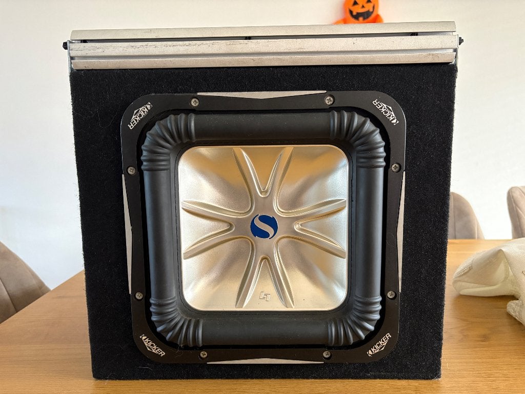 Kicker subwoofer met versterker, Ophalen, Gebruikt