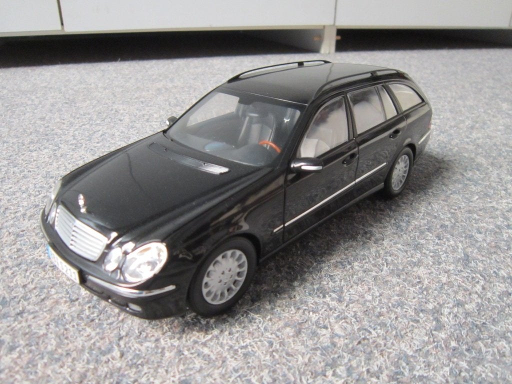 MERCEDES E KLASSE COMBI, Ophalen, Nieuw, Auto, Kyosho