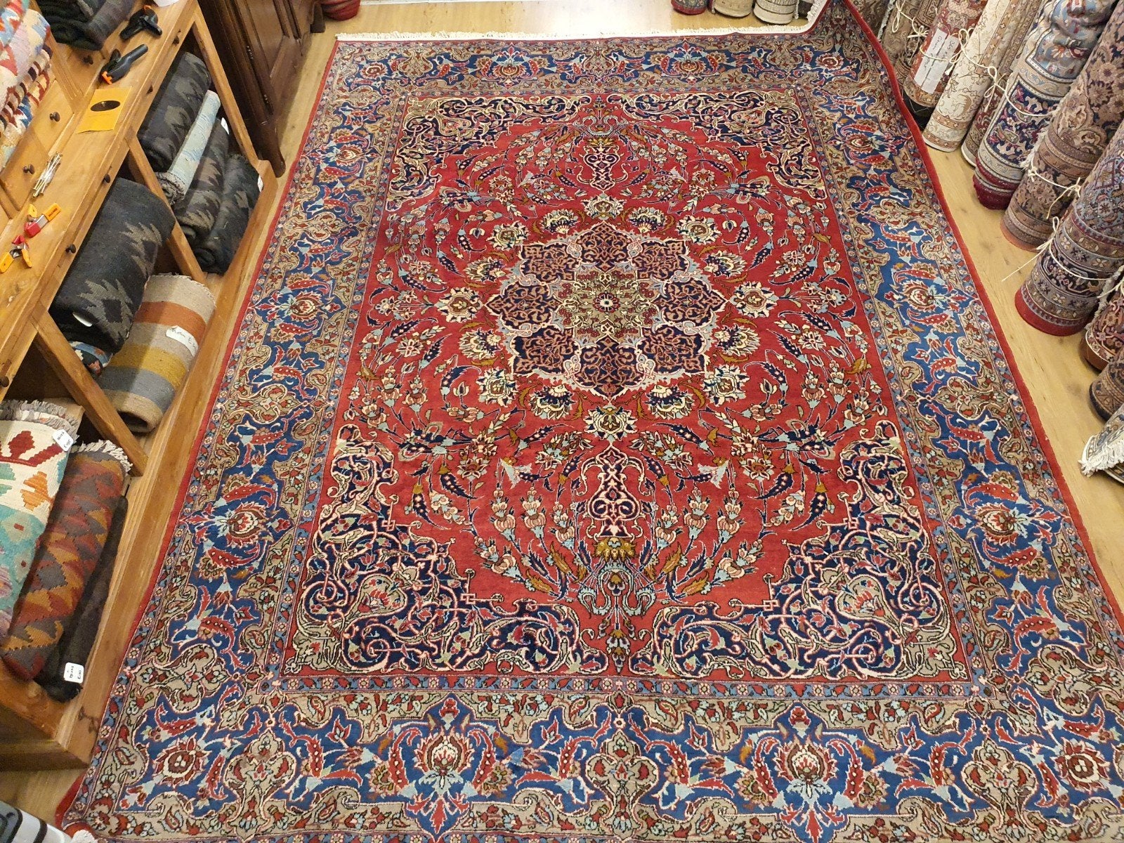 Vintage handgeknoopt perzisch tapijt kashan 373x266, Info@SlatsAntiek.nl, Tweedehands, Perzisch, 200 cm of meer