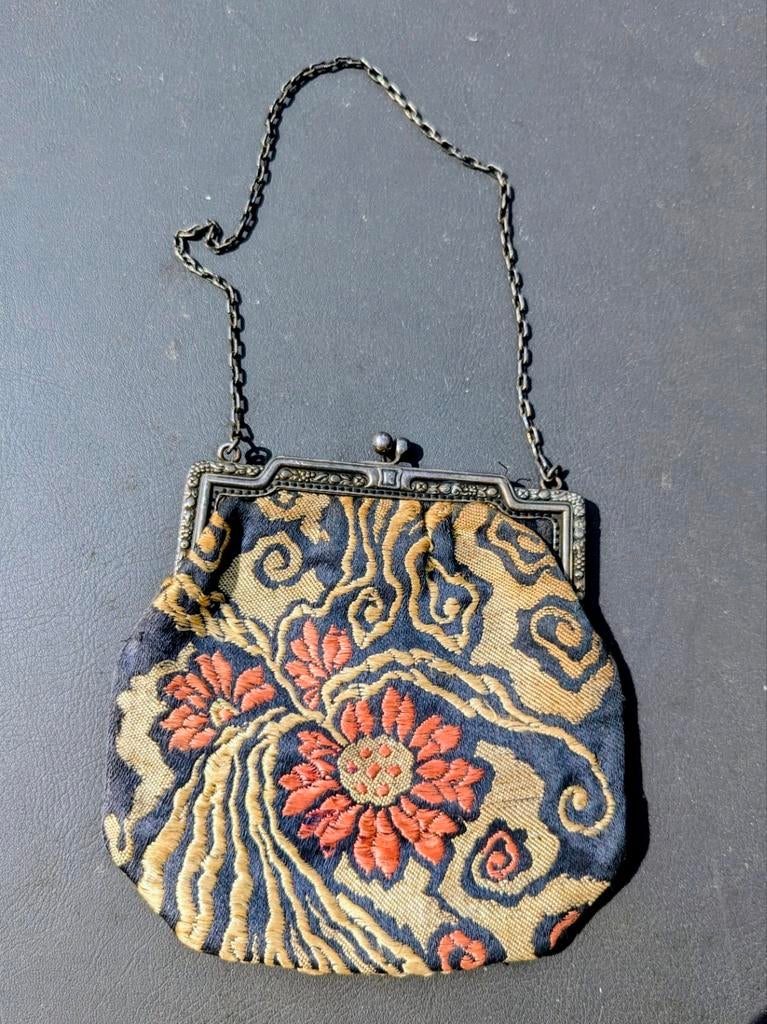 Antiek beugeltasje., Antiek en Kunst, Antiek | Kleding en Accessoires, Ophalen of Verzenden