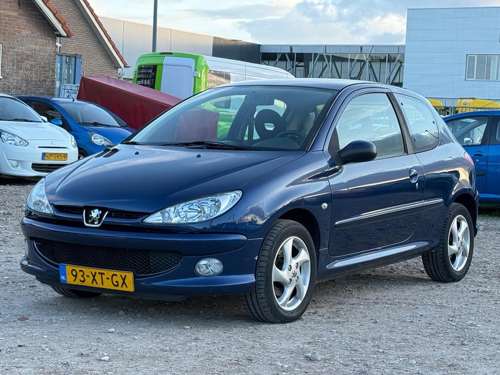 Peugeot 206 1.6-16V Air-line 3/ LAAG KM/ VELGEN, Voorwielaandrijving, 15 km/l, Blauw, Bedrijf