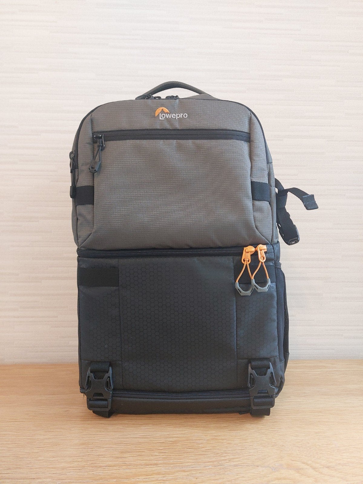 Lowepro FastPack Pro BP 250 AW III - camerarugtas - grijs, Audio, Tv en Foto, Fotografie | Fototassen, Lowepro, Opbergvakken, Rugtas