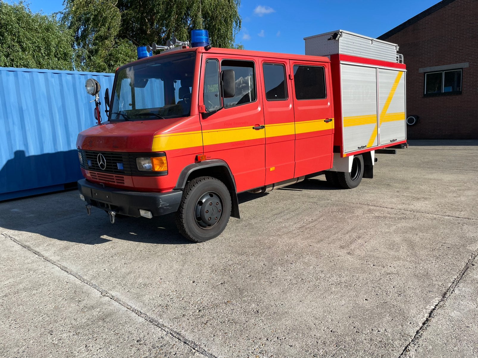 Mercedes 814 vario brandweer 1993 24300km Nette staat, Achterwielaandrijving, Overige modellen, Te koop, Rood