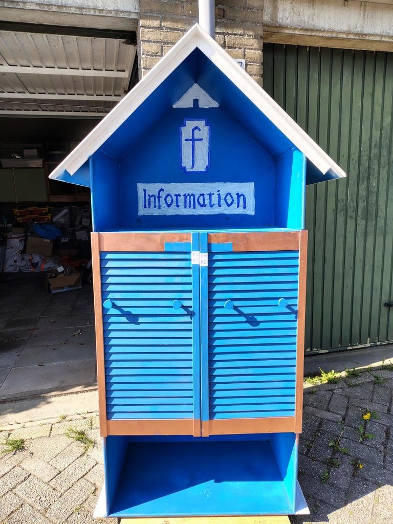 Unieke blauwe informatiezuil/kastje (Shrek film), Ophalen, Gebruikt