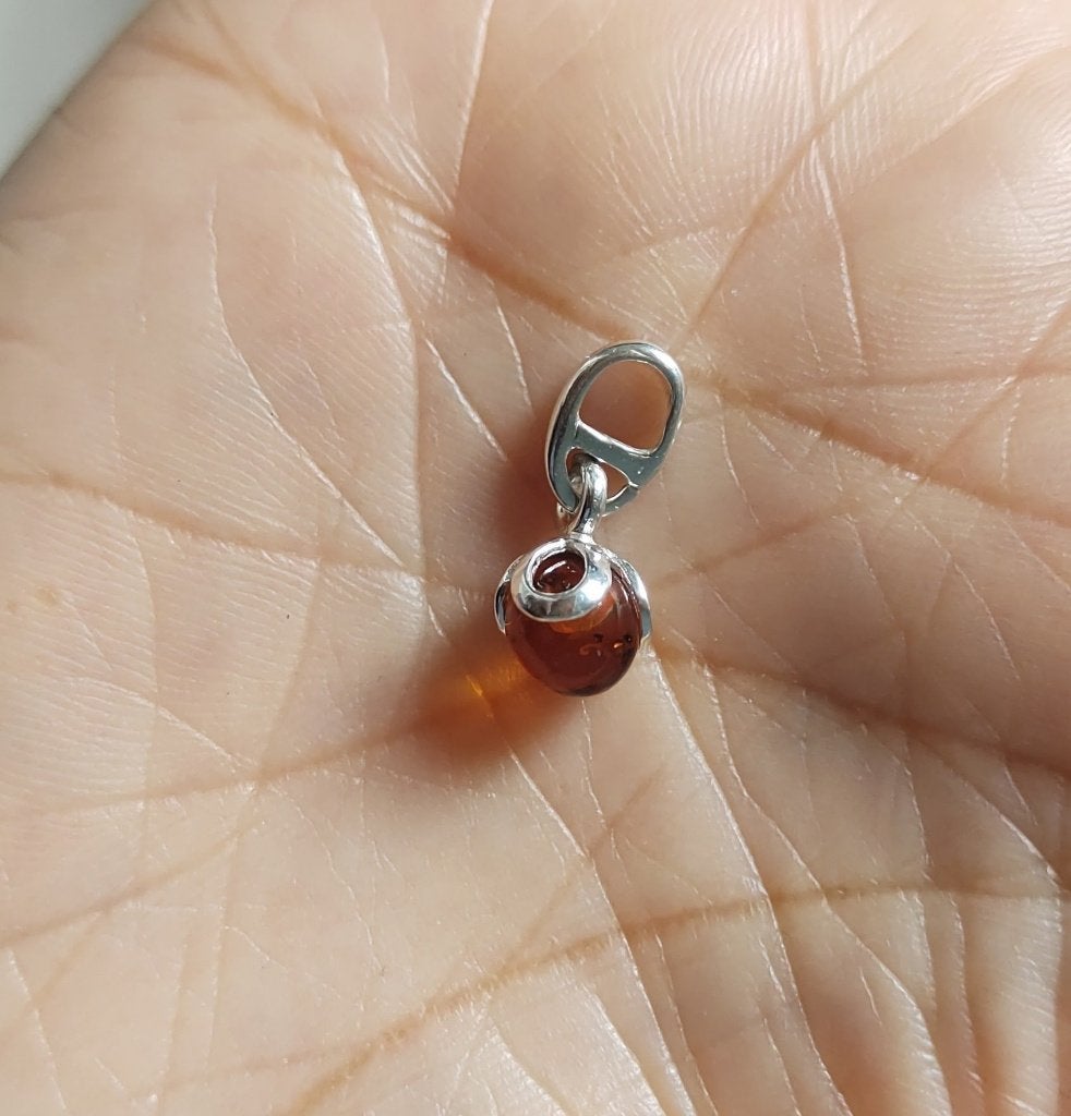 925 zilveren hanger met natuurlijke Barnsteen(Amber), Sieraden, Tassen en Uiterlijk, Kettinghangers, O.T., Overige voorstellingen