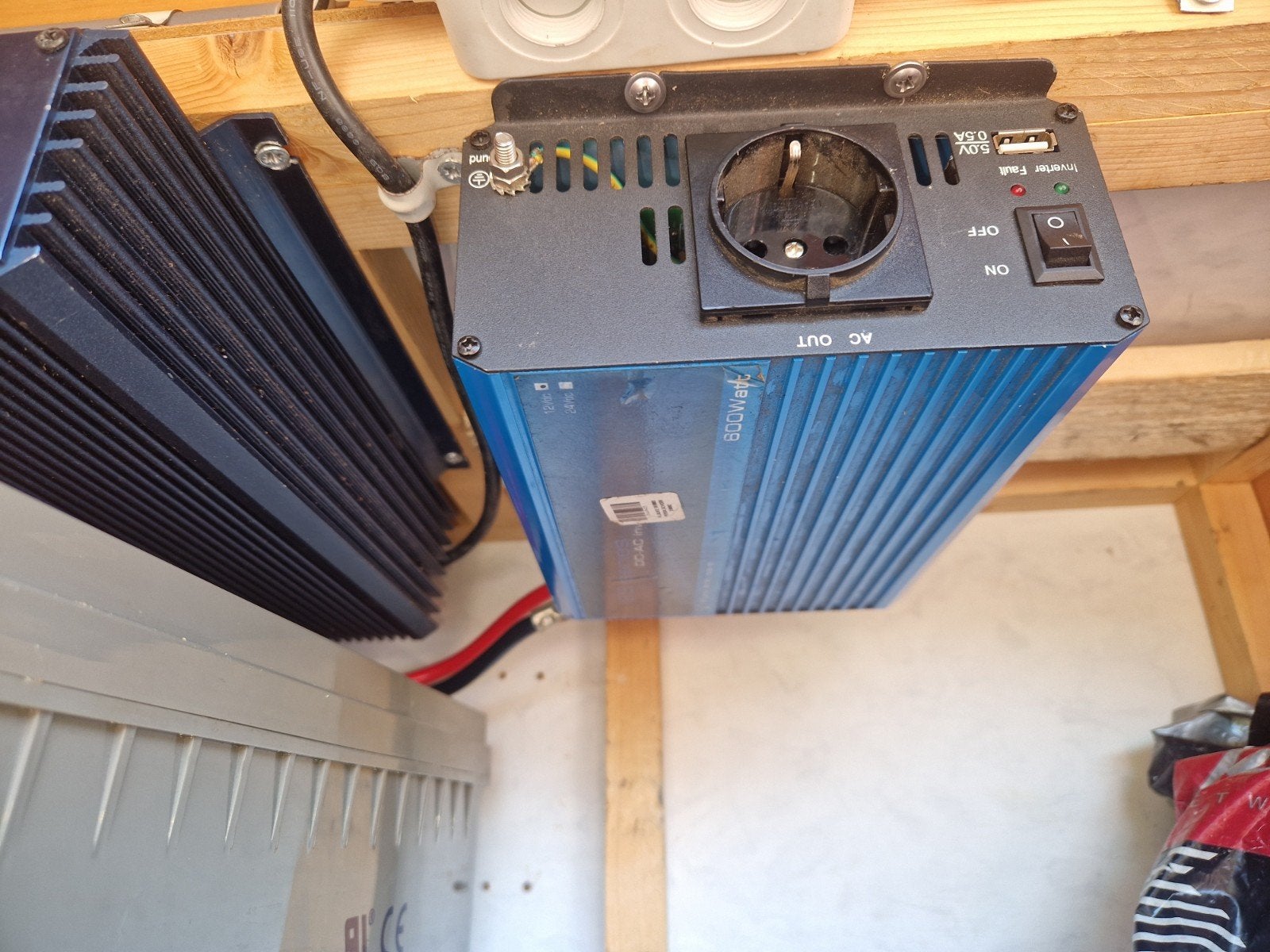Sinus Omvormer 12V naar 230V met afstandsbediening, Ophalen of Verzenden