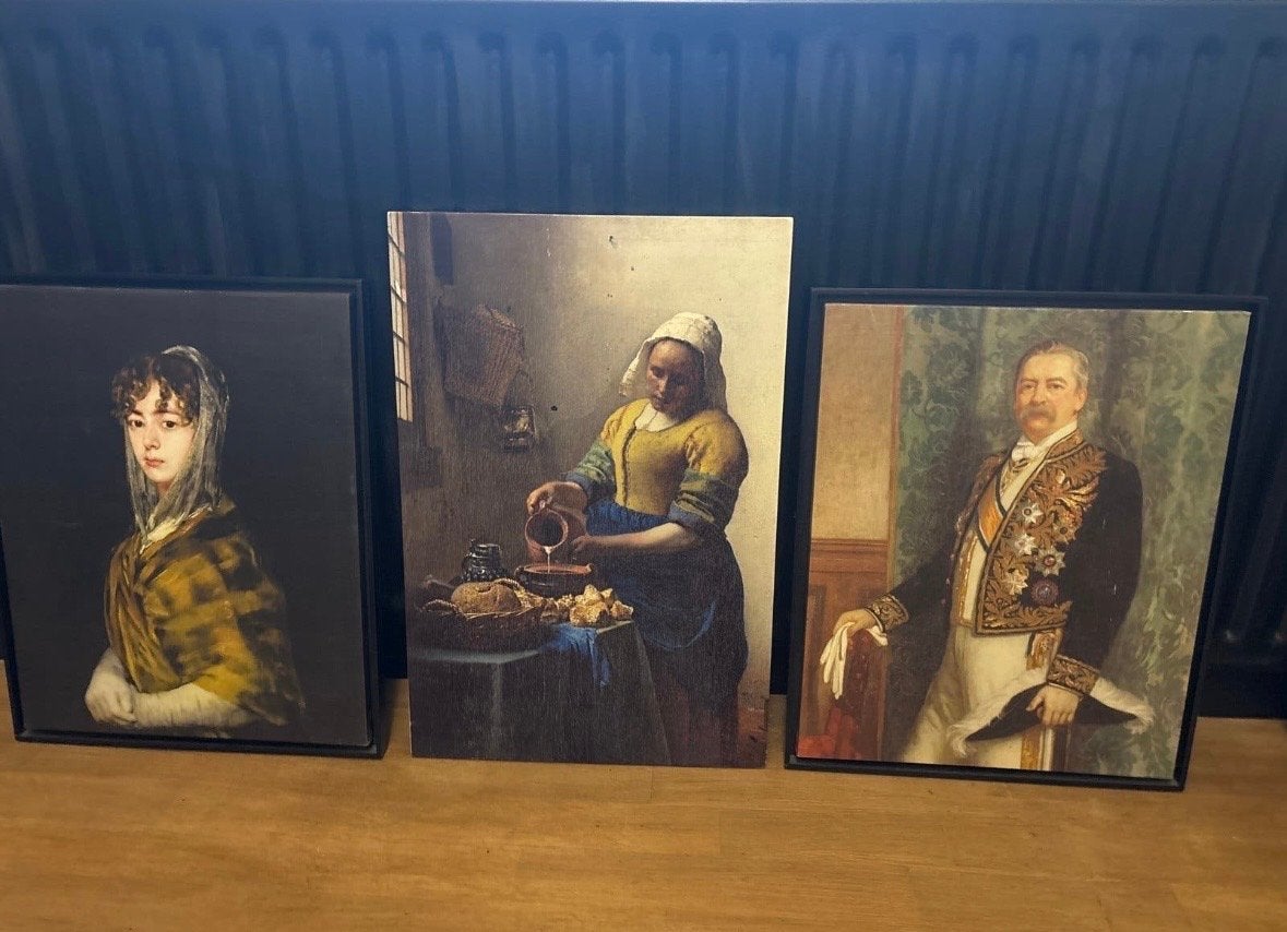 Set van 3 klassieke kunstwerken: 2x canvas, 1x hout, Antiek en Kunst, Ophalen, Doek, Portret of Personen, Klassiek