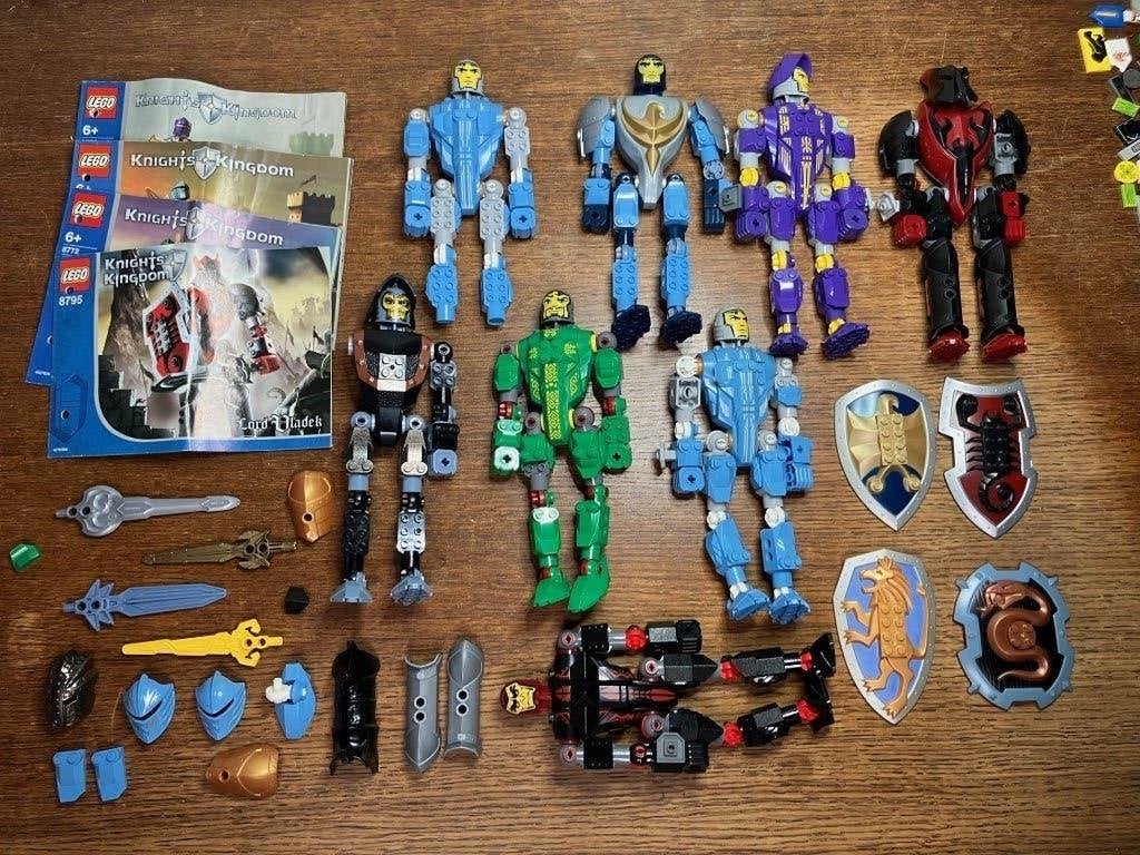 Lot LEGO Knights Kingdom Maxifiguren Ridders, Gebruikt, Lego, Ophalen of Verzenden, Losse stenen