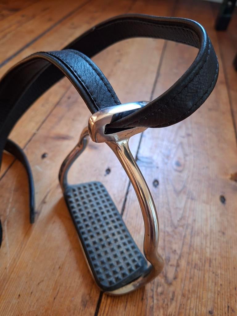 Gratis een paar dressuurstijgbeugels, Dieren en Toebehoren, Ophalen of Verzenden, Zo goed als nieuw, Dressuur